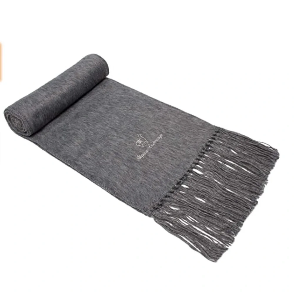 Camargo Peruvian Alpaca Blend Gray Scarf EUC